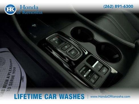 Used 2025 Honda Pilot TrailSport image 19