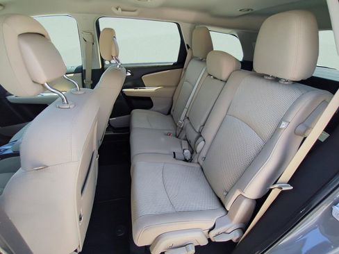 Used 2019 Dodge Journey SE w/ Premium Group FWD image 19