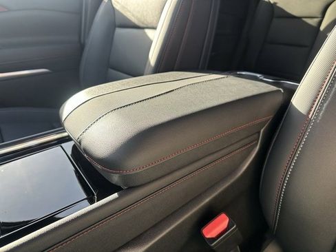 New 2026 Chevrolet Traverse Z71 w/ Enhanced Driving Package image 12