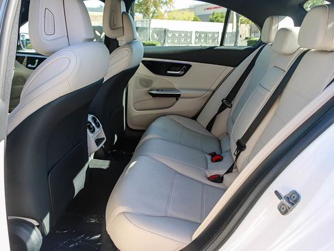 Certified 2025 Mercedes-Benz C 300 4MATIC Sedan image 15