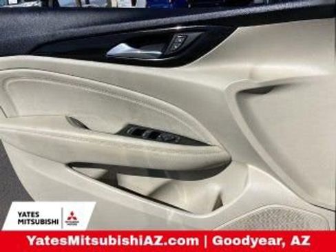 Used 2018 Buick Regal Essence w/ Driver Confidence Package #1 image 19