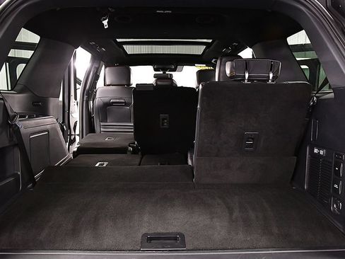 Used 2025 Ford Expedition Tremor AWD/4WD image 32
