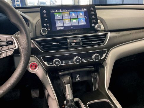 Used 2020 Honda Accord EX image 18