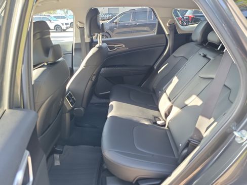 Certified 2023 Kia Sportage EX FWD image 15
