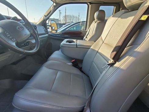 Used 2006 Ford F250 XLT image 3