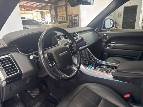 Used 2018 Land Rover Range Rover Sport Supercharged AWD/4WD image 8