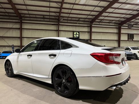 Used 2018 Honda Accord Touring image 7