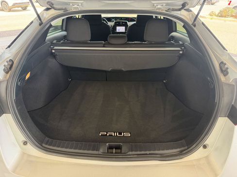 Used 2022 Toyota Prius LE FWD image 18