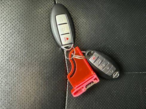 Used 2019 Nissan Rogue SL FWD image 50