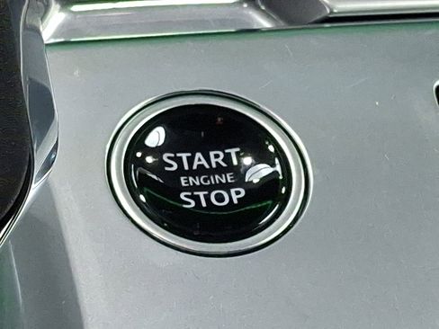 Certified 2023 Land Rover Range Rover SE image 22