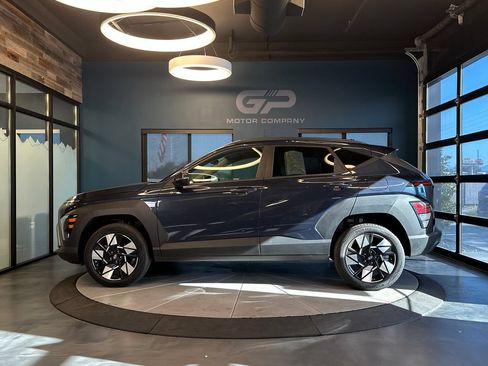 Used 2025 Hyundai Kona SEL AWD/4WD image 6