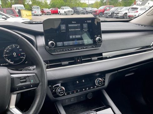 Used 2023 Mitsubishi Outlander SEL AWD/4WD image 6