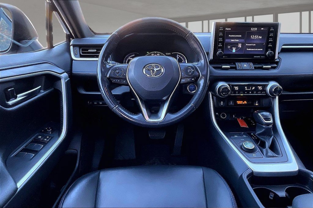 Used 2019 Toyota RAV4 XSE w/ XSE Weather Package AWD/4WD image 9