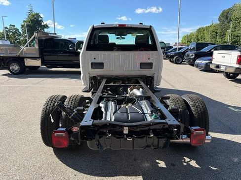 New 2026 Ford F350 XL w/ XL Chrome Package AWD/4WD image 4