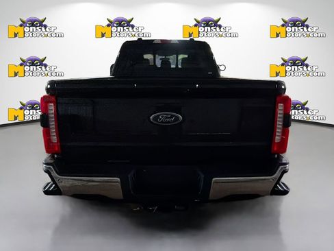 Used 2024 Ford F450 Lariat w/ FX4 Off-Road Package image 5