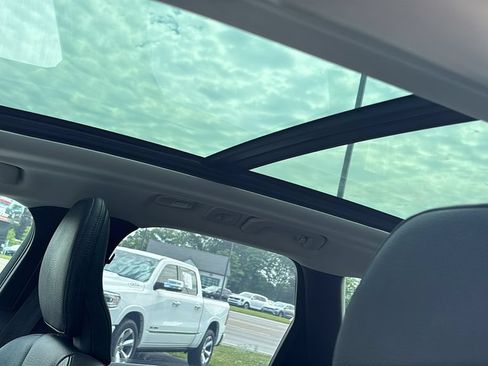 Certified 2025 Volvo XC60 B5 Plus AWD/4WD image 10