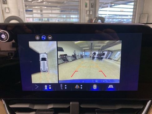 New 2026 Chevrolet Equinox ACTIV w/ Convenience Package III AWD/4WD image 21