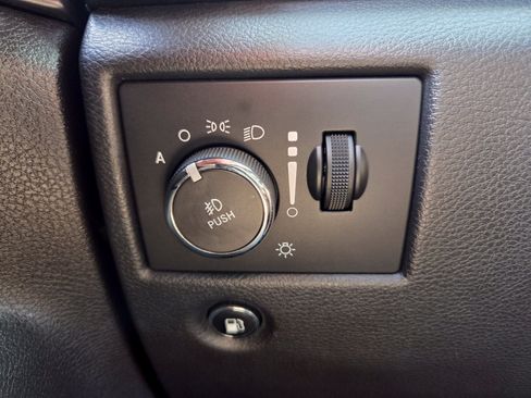Used 2019 Jeep Grand Cherokee Altitude AWD/4WD image 21
