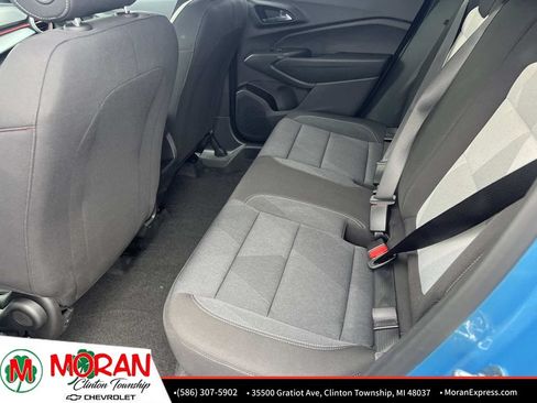 Certified 2025 Chevrolet Trax RS w/ Driver Confidence Package FWD image 13