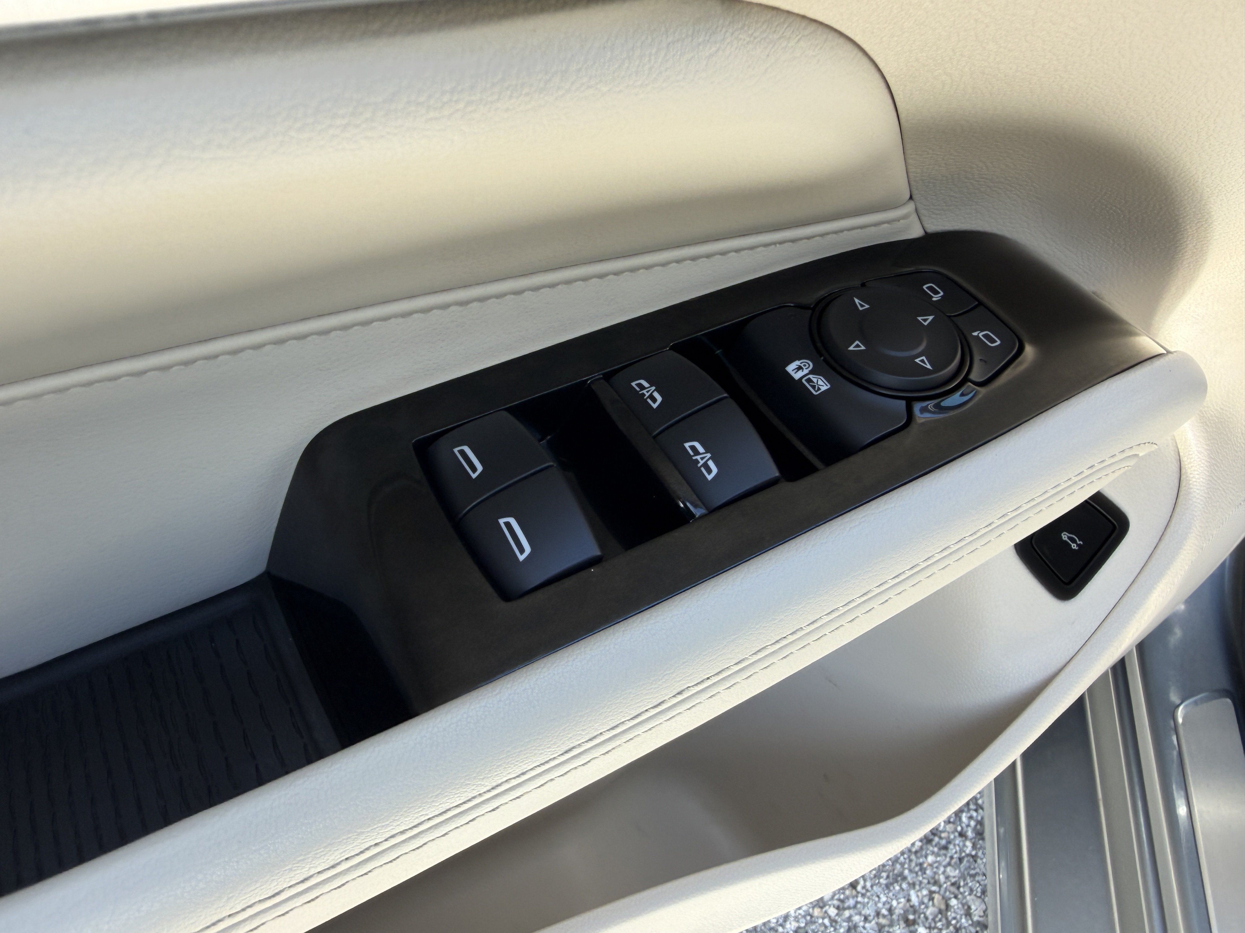 Certified 2024 Cadillac CT4 Luxury RWD image 18