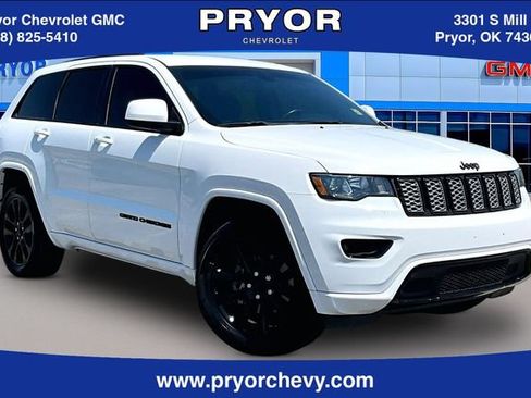 Used 2019 Jeep Grand Cherokee Altitude RWD image 1