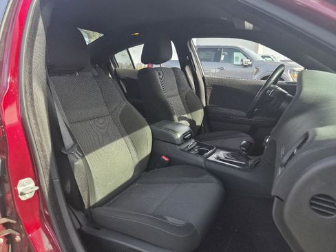 Used 2022 Dodge Charger SXT w/ Blacktop Package image 15