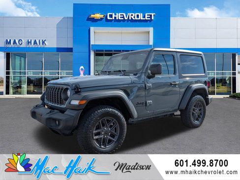 Used 2024 Jeep Wrangler Sport S image 1
