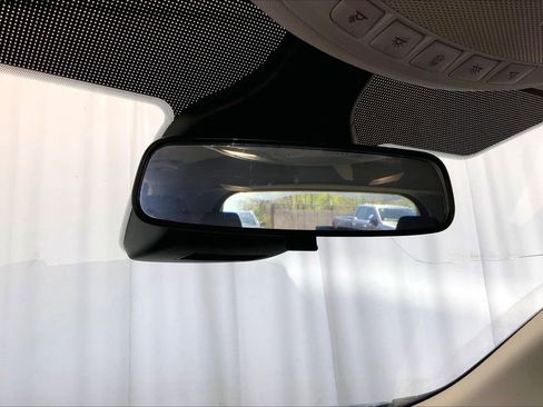 Used 2022 Ford Edge SE w/ Black Appearance Package image 17