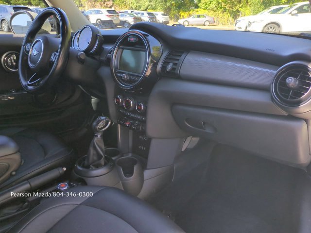 Used 2018 MINI Cooper 2-Door Hardtop FWD image 16