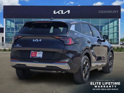 Used 2026 Kia Sportage EX FWD image 5