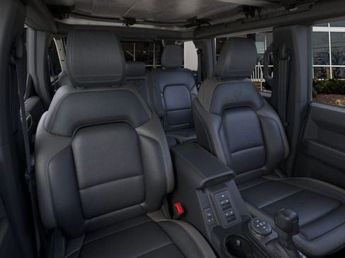 New 2025 Ford Bronco Outer Banks w/ Sasquatch Package image 10