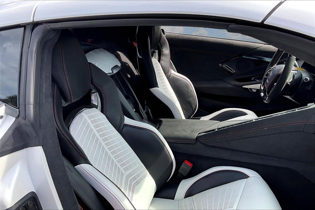 Used 2023 Chevrolet Corvette Z06 RWD image 29