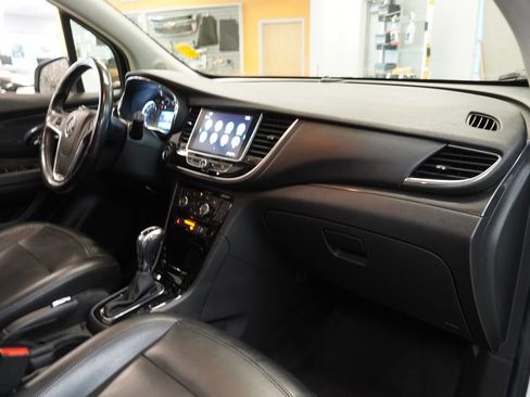 Used 2019 Buick Encore Essence AWD/4WD image 35