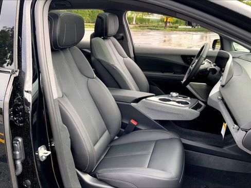 New 2026 Cadillac Optiq Luxury 1 RWD image 33