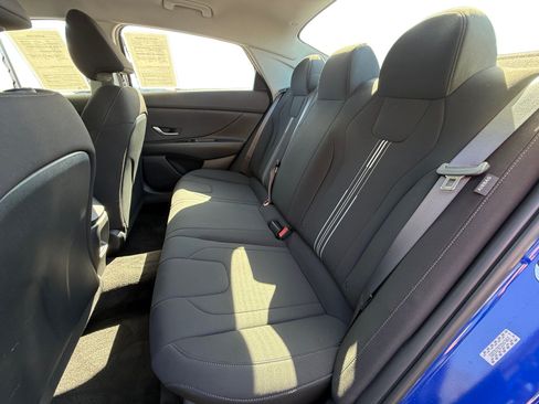 Used 2024 Hyundai Elantra SEL FWD image 16