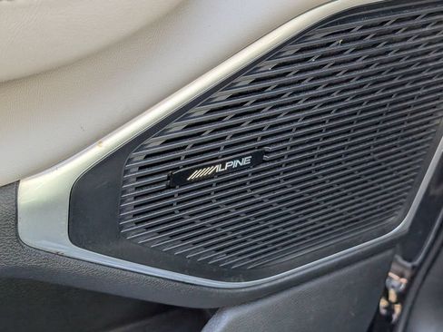 Used 2022 Jeep Wagoneer Series II AWD/4WD image 11