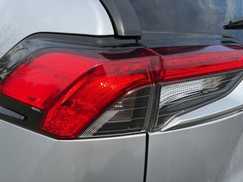Used 2024 Toyota RAV4 LE AWD/4WD image 11