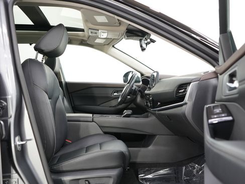 Used 2023 Nissan Rogue SL w/ SL Premium Package AWD/4WD image 11