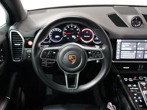 Used 2021 Porsche Cayenne AWD/4WD image 11