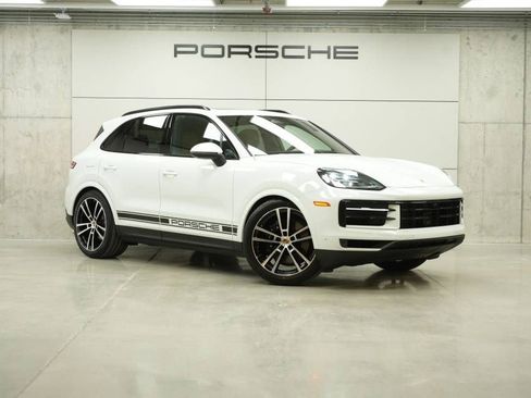 New 2026 Porsche Cayenne AWD/4WD image 9