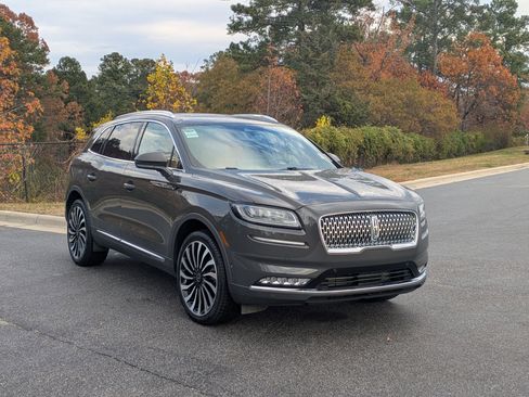 Used 2023 Lincoln Nautilus Black Label w/ Class II Trailer Tow Package image 3