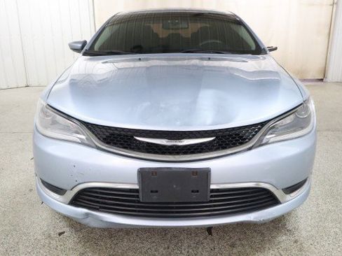 Used 2015 Chrysler 200 Limited image 7