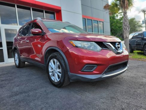 Used 2015 Nissan Rogue SV FWD image 3