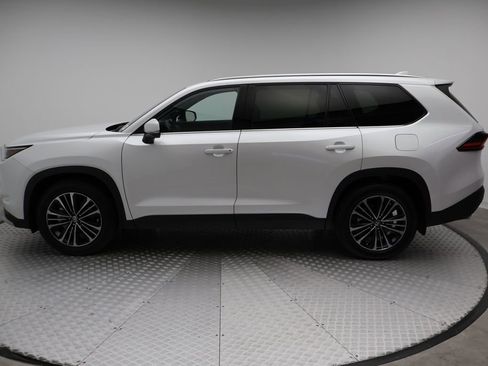 Certified 2026 Toyota Grand Highlander AWD Hybrid image 12