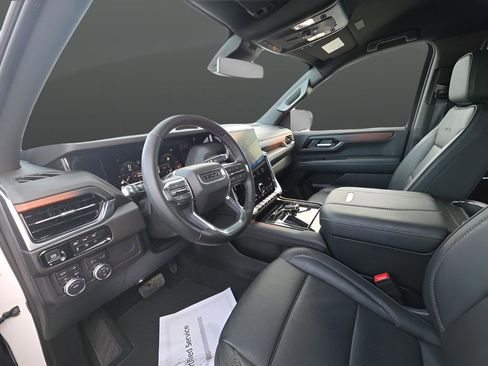 Used 2025 GMC Yukon Denali image 9