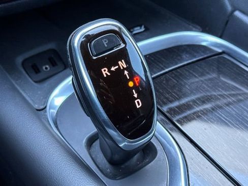 Used 2019 Buick Enclave Avenir w/ Avenir Technology Package image 35