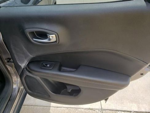 Used 2019 Jeep Compass Sport w/ Cold Weather Group AWD/4WD image 20