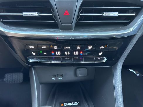Used 2024 Buick Encore GX Avenir w/ Avenir Technology Package FWD image 18