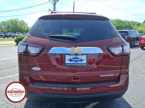 Used 2015 Chevrolet Traverse LT w/ Style and Technology Package FWD image 6