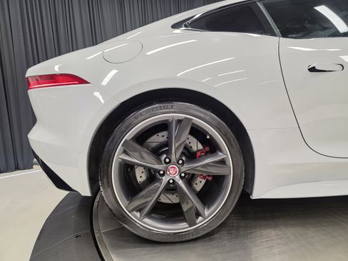 Used 2016 Jaguar F-TYPE R image 38